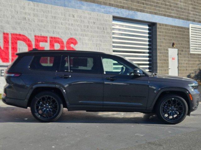 new 2025 Jeep Grand Cherokee L car, priced at $68,789