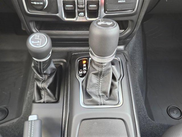 new 2025 Jeep Wrangler car, priced at $52,546