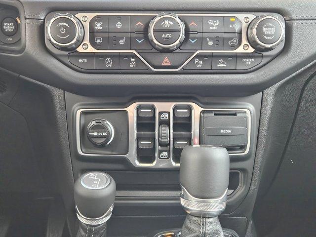 new 2025 Jeep Wrangler car, priced at $52,546