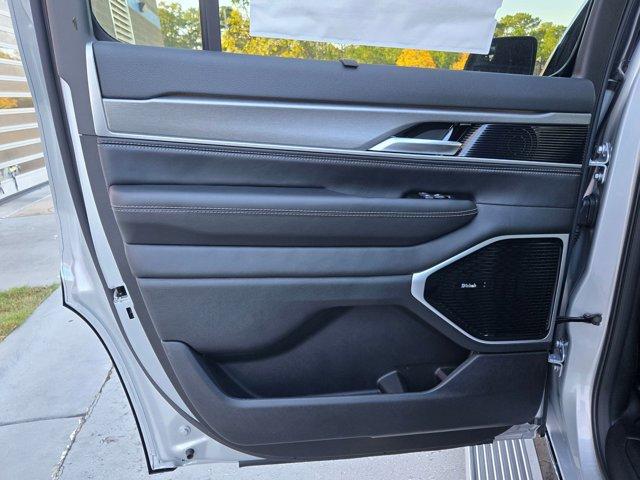 new 2025 Jeep Wagoneer car, priced at $77,916