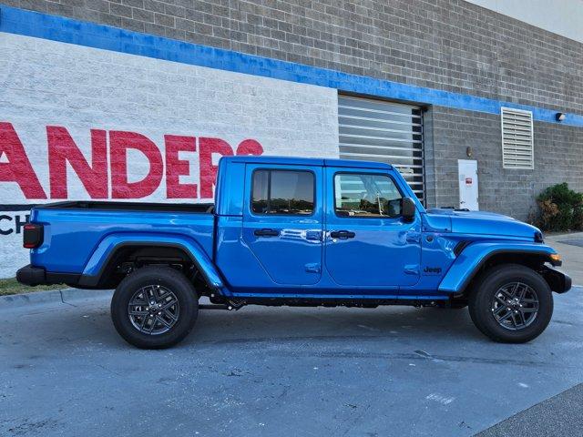 new 2025 Jeep Gladiator car, priced at $49,531