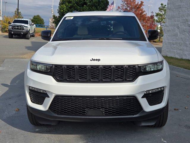 new 2025 Jeep Grand Cherokee car, priced at $44,657