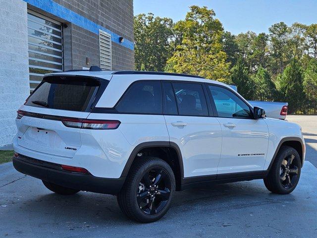 new 2025 Jeep Grand Cherokee car, priced at $50,320