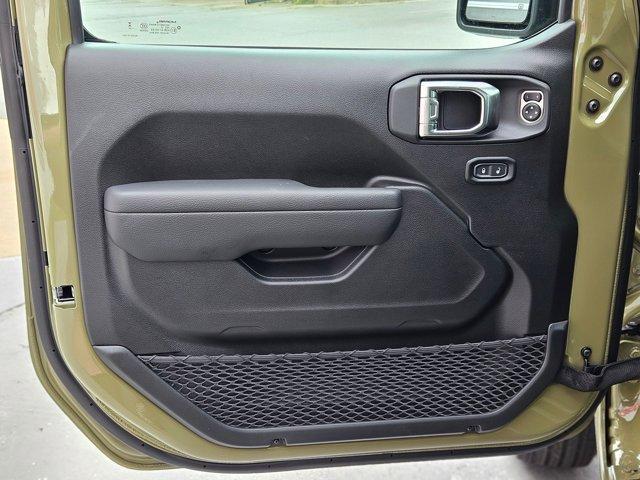 new 2025 Jeep Wrangler car, priced at $48,281