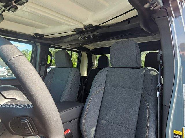 new 2025 Jeep Gladiator car, priced at $42,477