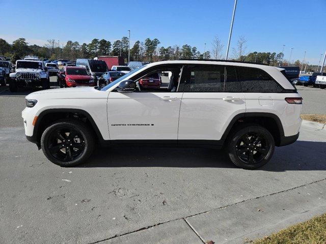used 2024 Jeep Grand Cherokee car, priced at $55,014