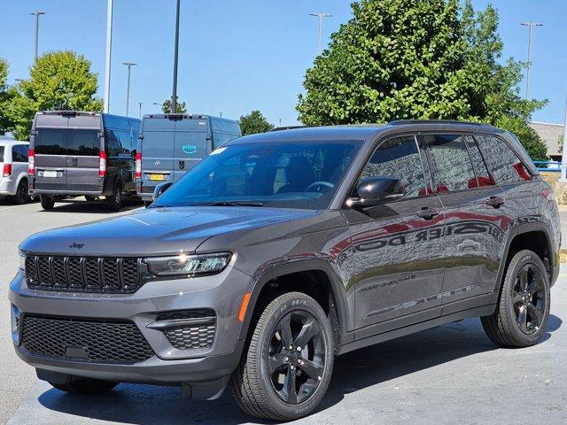 new 2025 Jeep Grand Cherokee car, priced at $48,469