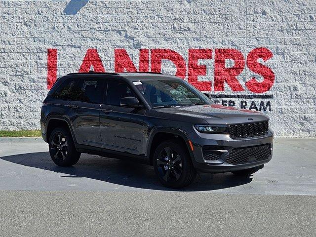 new 2025 Jeep Grand Cherokee car, priced at $48,469