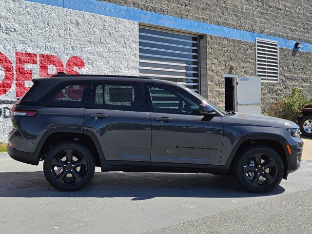 new 2025 Jeep Grand Cherokee car, priced at $48,469