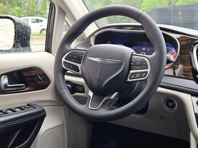 used 2023 Chrysler Pacifica car, priced at $28,500