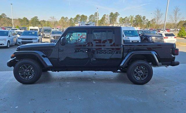 new 2024 Jeep Gladiator car, priced at $42,271