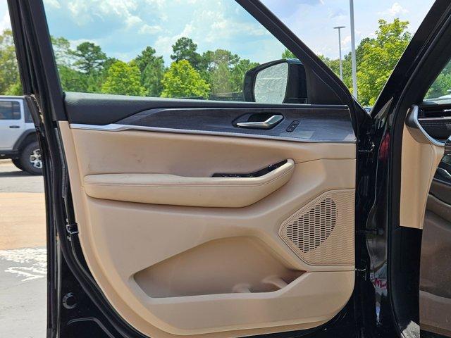 new 2025 Jeep Grand Cherokee car, priced at $48,596