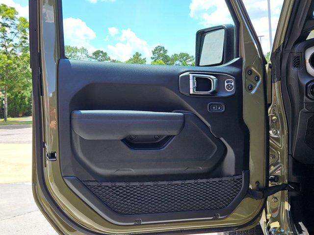 new 2025 Jeep Wrangler car, priced at $43,777