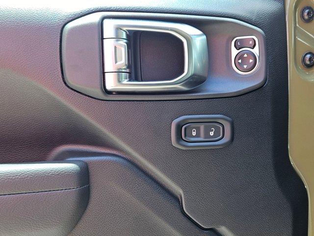 new 2025 Jeep Wrangler car, priced at $43,777