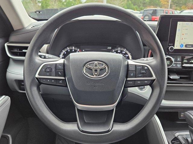 used 2023 Toyota Highlander car, priced at $35,750