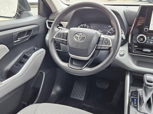 used 2023 Toyota Highlander car, priced at $35,750