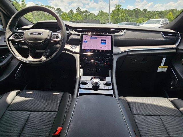 new 2025 Jeep Grand Cherokee L car, priced at $62,037