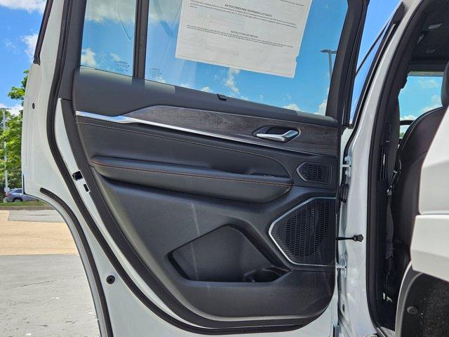 new 2025 Jeep Grand Cherokee L car, priced at $62,037