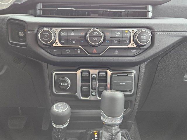new 2025 Jeep Gladiator car, priced at $43,310