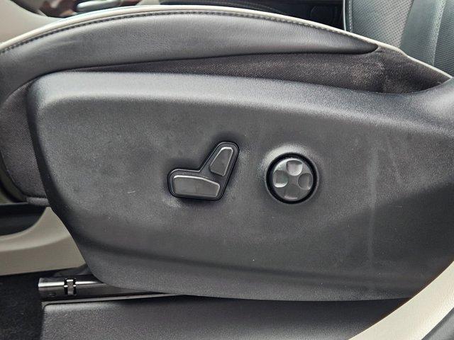 used 2022 Chrysler Pacifica car, priced at $27,995