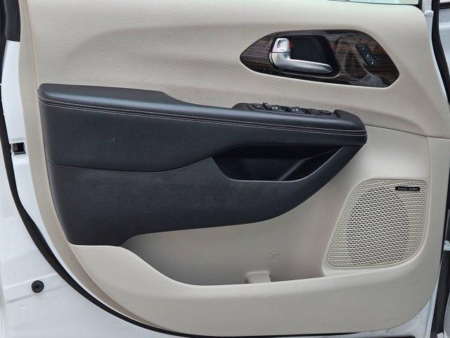 used 2022 Chrysler Pacifica car, priced at $27,995