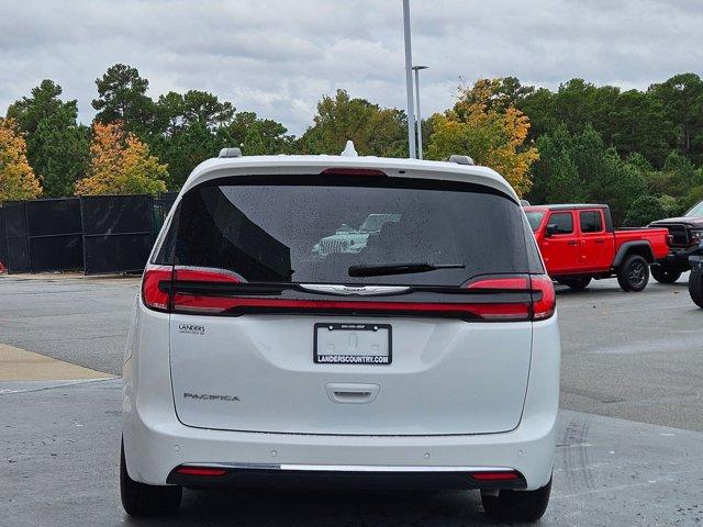 used 2022 Chrysler Pacifica car, priced at $27,995
