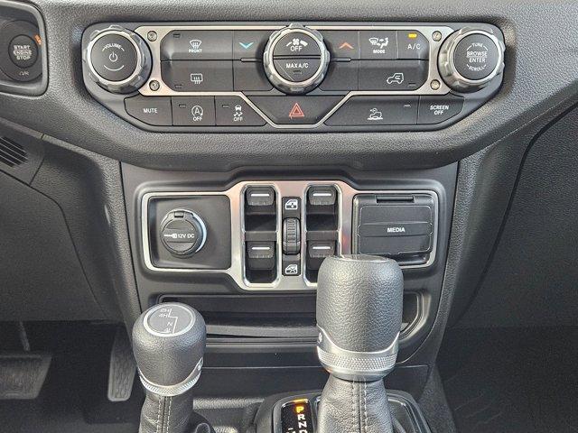 new 2025 Jeep Gladiator car, priced at $41,941
