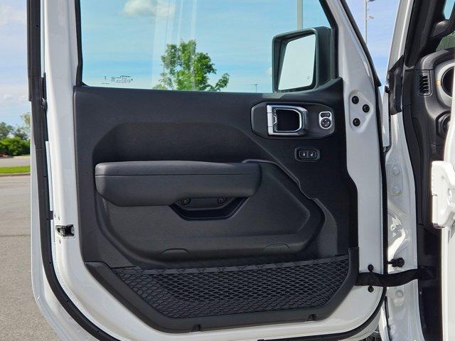 new 2025 Jeep Gladiator car, priced at $41,941