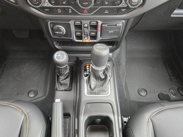 new 2025 Jeep Gladiator car, priced at $44,116