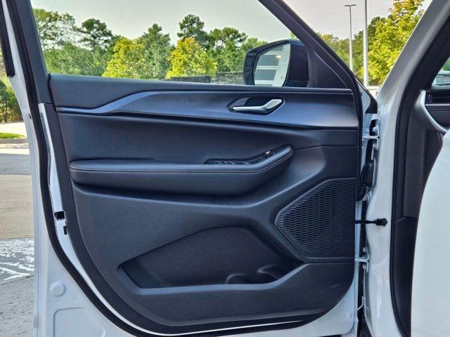 new 2025 Jeep Grand Cherokee L car, priced at $44,072