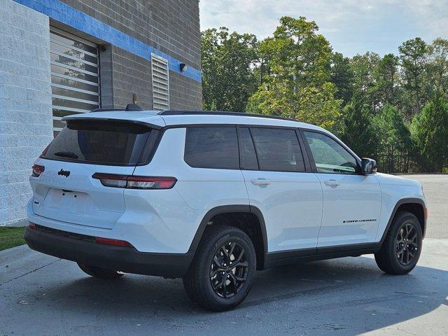 new 2025 Jeep Grand Cherokee L car, priced at $44,072