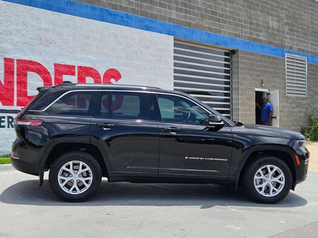 used 2022 Jeep Grand Cherokee car, priced at $28,900