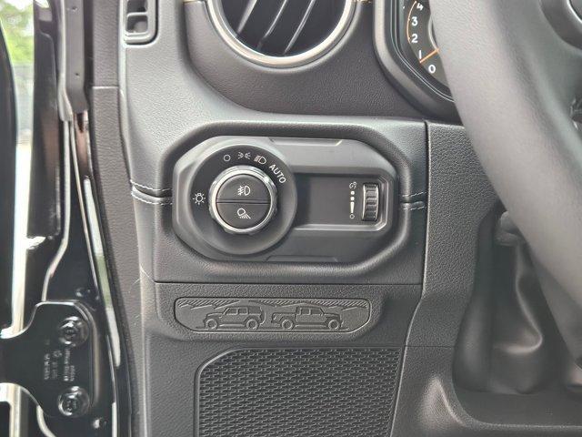 new 2025 Jeep Gladiator car, priced at $43,096