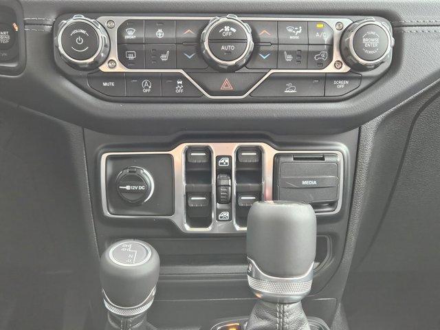 new 2025 Jeep Gladiator car, priced at $43,096
