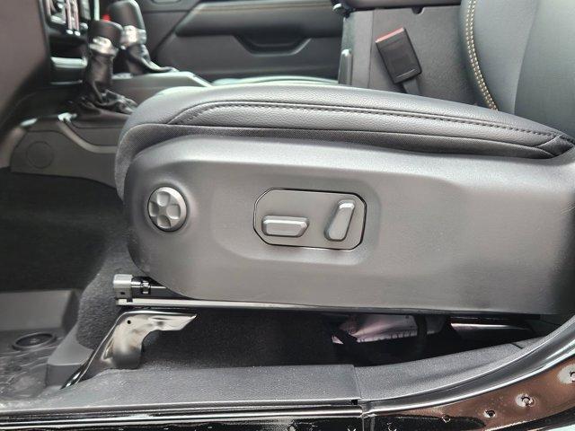 new 2025 Jeep Gladiator car, priced at $43,096