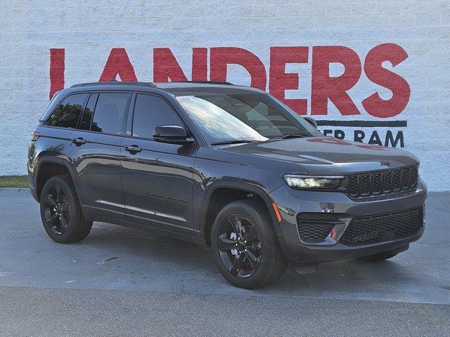 new 2024 Jeep Grand Cherokee car, priced at $45,961