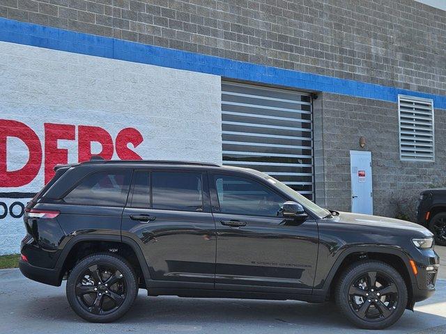 new 2024 Jeep Grand Cherokee car, priced at $49,034