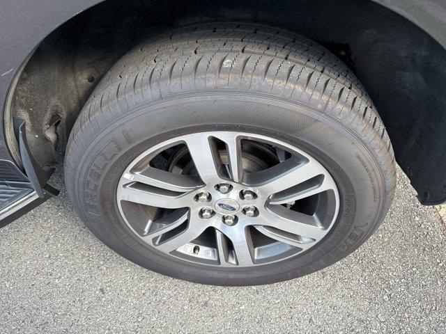 used 2023 Ford Expedition car, priced at $41,995
