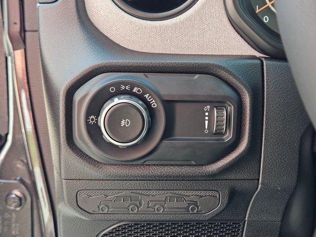 new 2025 Jeep Wrangler car, priced at $44,254