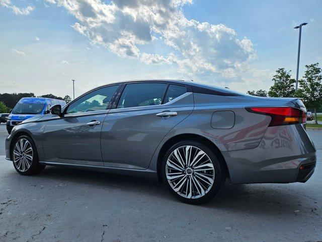 used 2023 Nissan Altima car, priced at $22,500