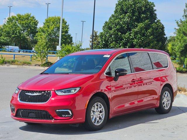 new 2025 Chrysler Pacifica car, priced at $45,422