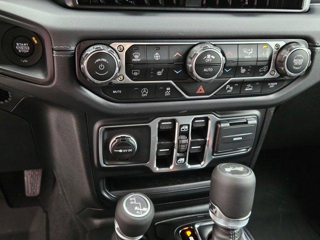 new 2025 Jeep Wrangler car