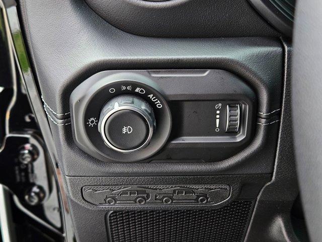 new 2025 Jeep Wrangler car