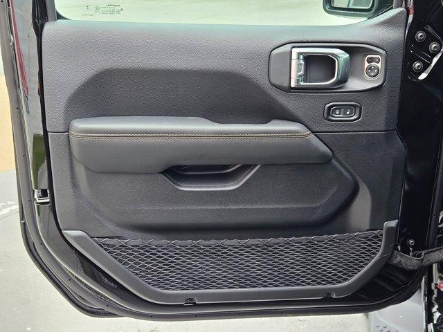 new 2025 Jeep Wrangler car