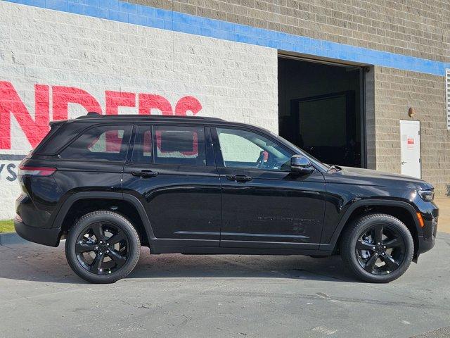 new 2025 Jeep Grand Cherokee car, priced at $51,305