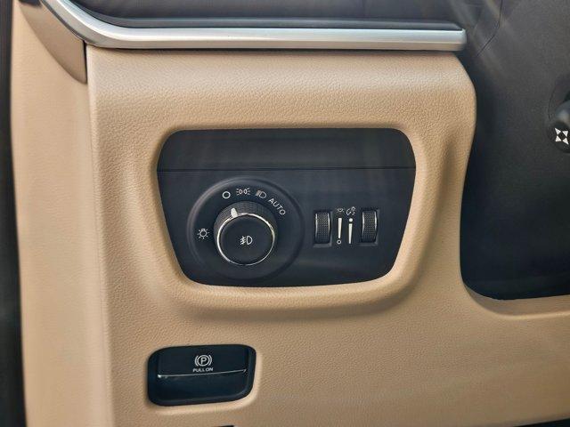 new 2025 Jeep Grand Cherokee car, priced at $51,305
