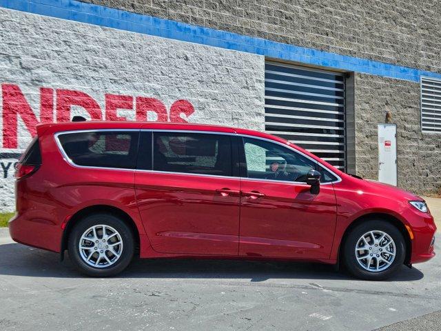 new 2026 Chrysler Pacifica car, priced at $39,999