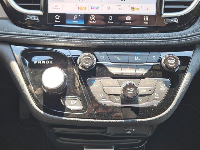 new 2026 Chrysler Pacifica car, priced at $39,999