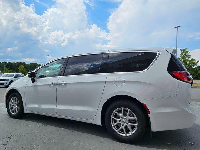 new 2026 Chrysler Pacifica car, priced at $45,628