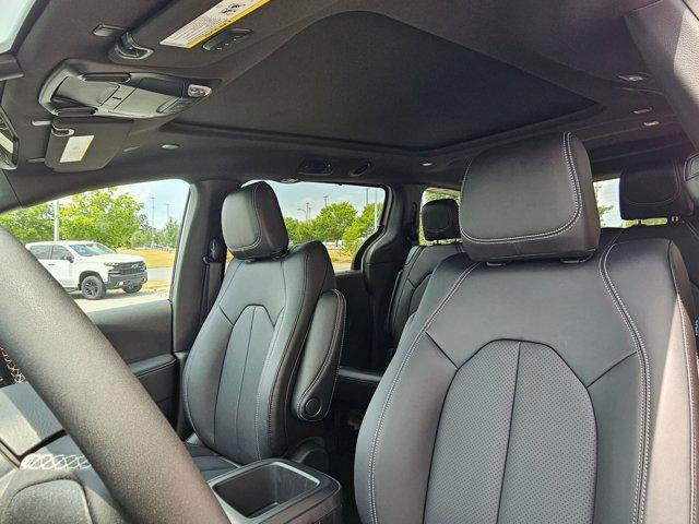 new 2026 Chrysler Pacifica car, priced at $45,628
